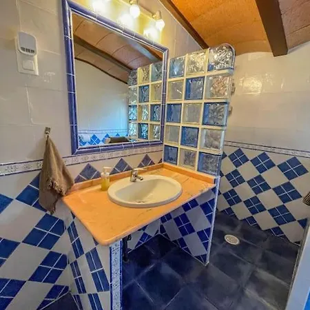 Palmera, Sleeping 6, Sea View, Villa Arenas (Malaga)